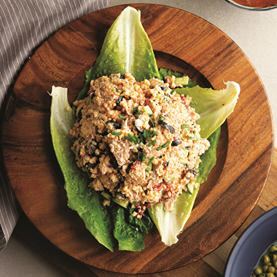 Zeytinli Kırık Mısırlı Tavuk Salata
