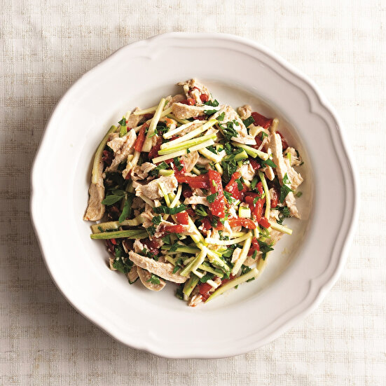 Jülyen Kabaklı Tavuk Salatası