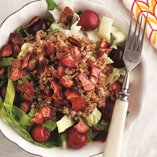 Kirazlı Siyez Salatası