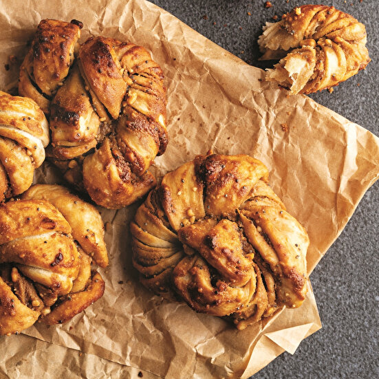 Temel Tahinli Çörek