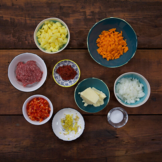 Kıymalı Zencefilli Sebze Çorbası