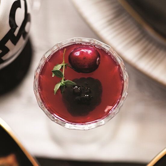 Greyfurt ve Böğürtlenli İçecek