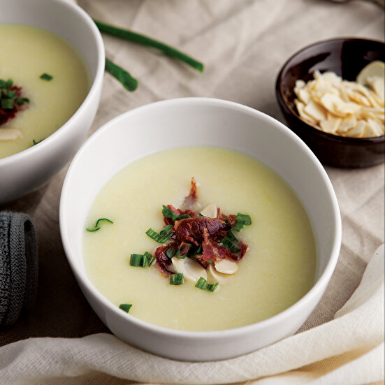 Pastırmalı Pırasalı Karnabahar Çorbası