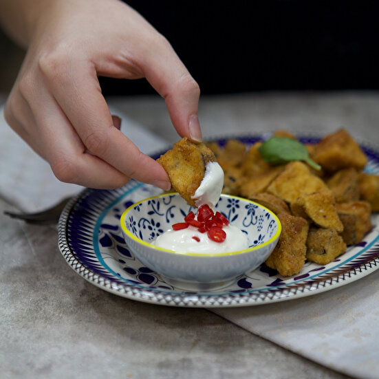 Kızarmış Patlıcan Küpleri