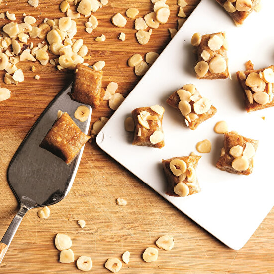 Keçiboynuzlu Fındık Ezmesi