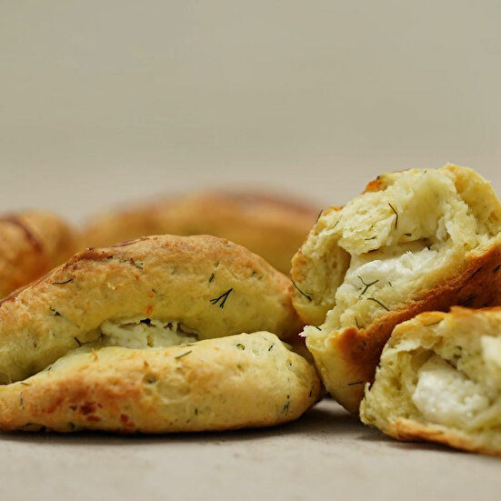 Mayasız Peynirli Poğaça (Videolu Tarif)