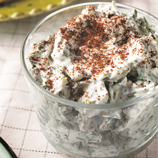 Taze Naneli Yoğurtlu Salata