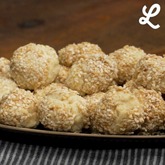 Susamlı Top Kurabiye