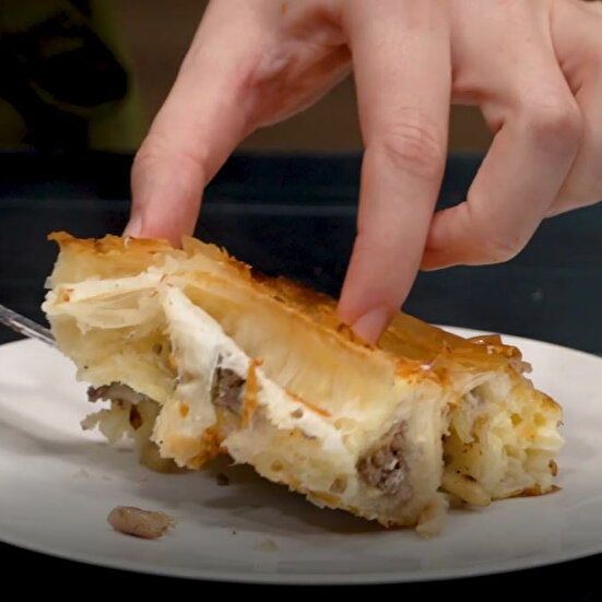 Baklavalık Yufkadan Sarıyer Böreği