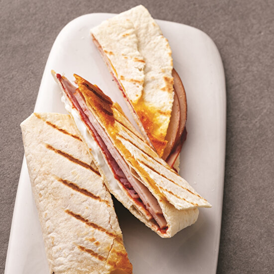 Peynirli Lavaş Katlama