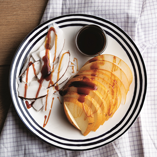 Keçiboynuzu Pekmezli Meyveler