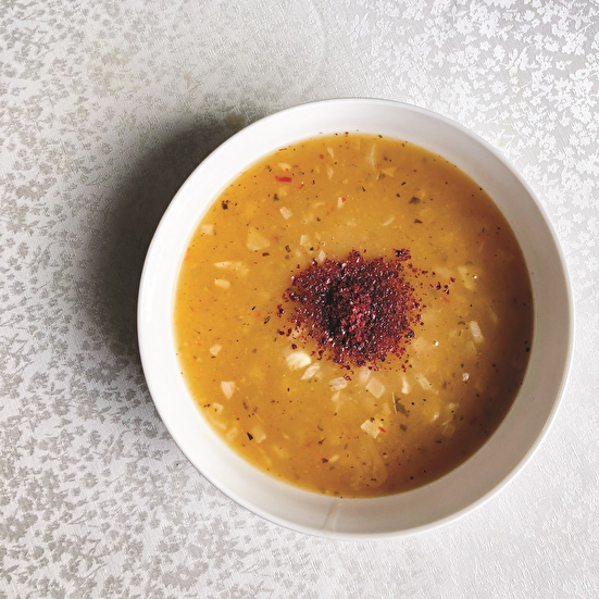 Karamelize Soğanlı Tarhana Çorbası 