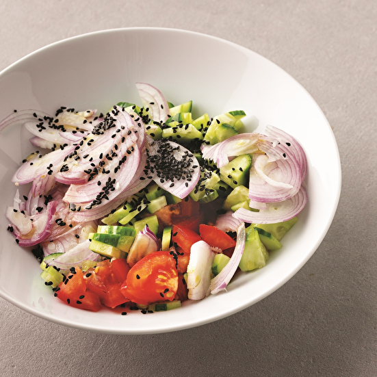 Kuru Kırmızı Soğanlı Çoban Salata