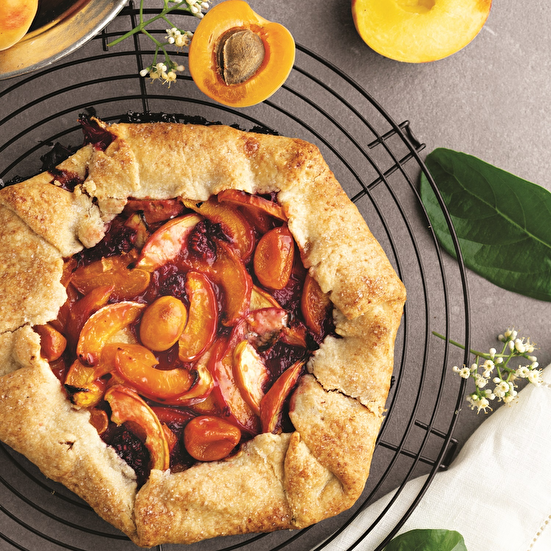 Ahududu ve Şeftalili Rustik Tart