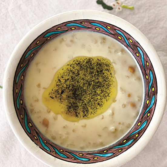 Naneli Yoğurtlu Buğday Çorbası