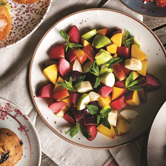 Erikli Meyve Salatası