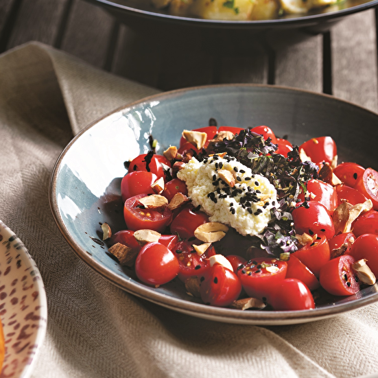 Labneli Domates Salatası