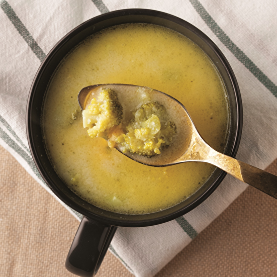 Kerevizli Zencefilli Brokoli Çorbası