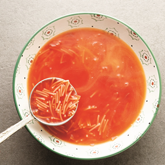 Tel Şehriyeli Pancar Çorbası