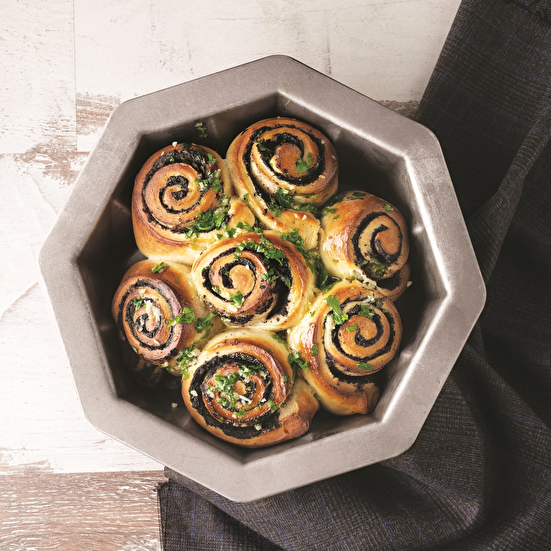 Zeytin Ezmeli Sarımsak Tozlu Çörek