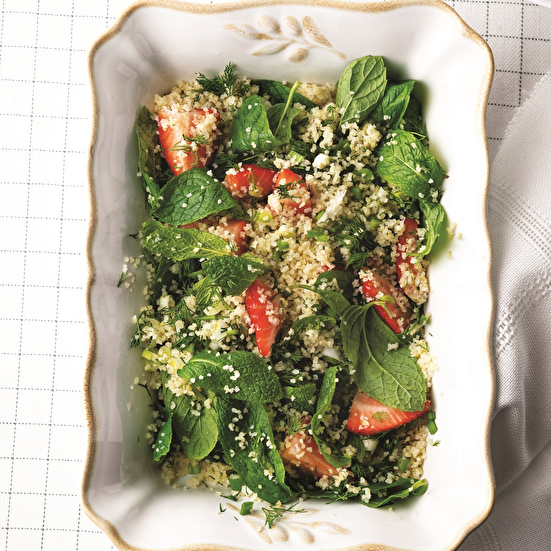 Bulgurlu Çilekli Salata