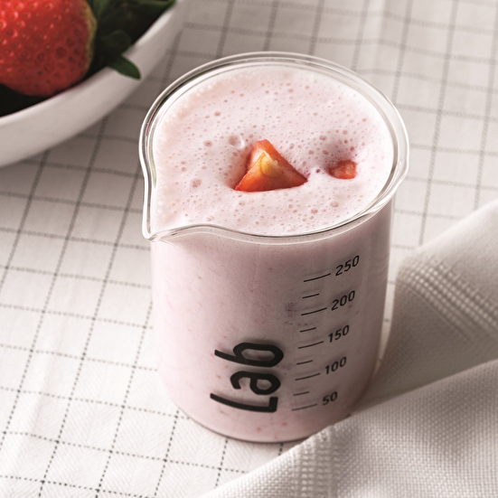 Akçaağaç Şuruplu Çilek Smoothie