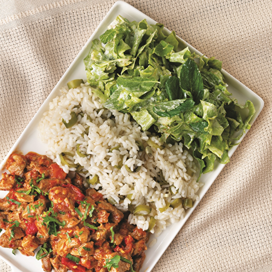 Yoğurtlu Marul Salata