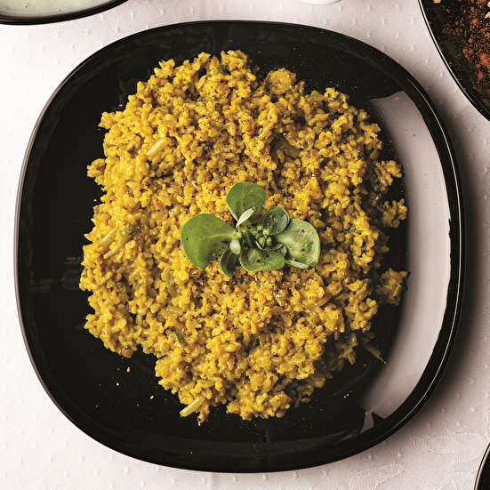 Semizotlu Zerdeçallı Firik Pilavı