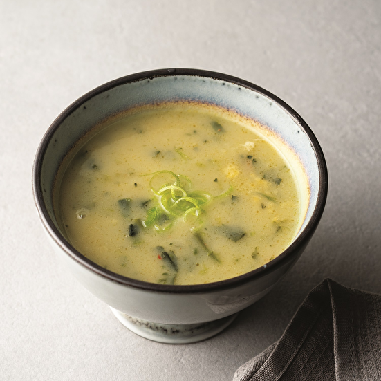 Kemik Suyuna Ispanak Çorbası