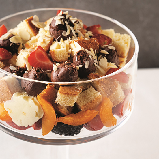 Kekli Kremalı Meyve Tabağı