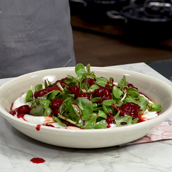 Vişneli Semizotlu Salata