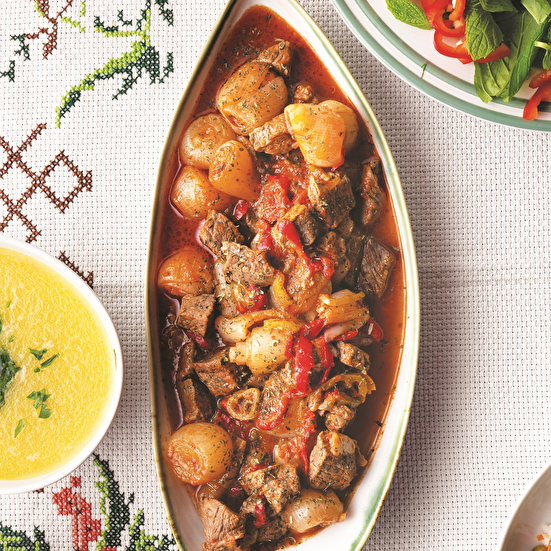 Arpacık Soğanlı Tas Kebabı