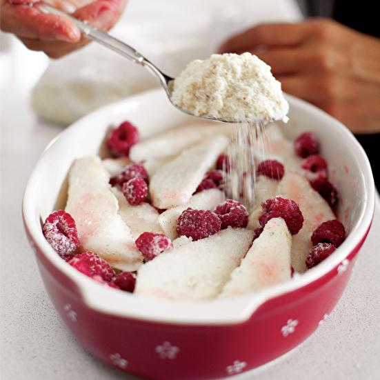 Armutlu Frambuazlı Kırıntı Tart