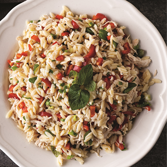 Arpa Şehriyeli Tavuklu Salata