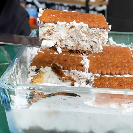 Bisküvi Arası Dondurma