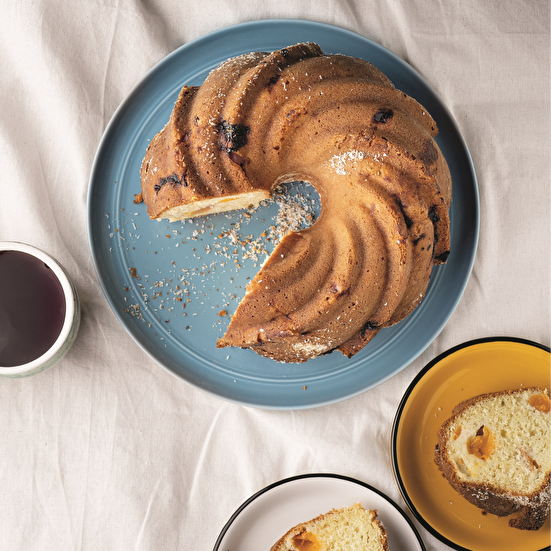 Şeftali ve Kayısılı Kek