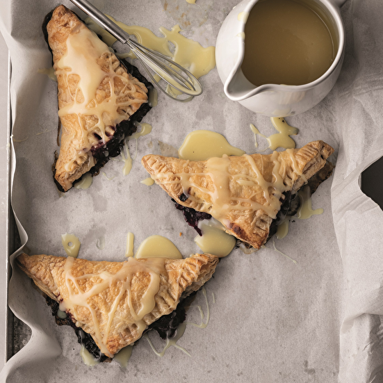 Vişneli Milföy Börek