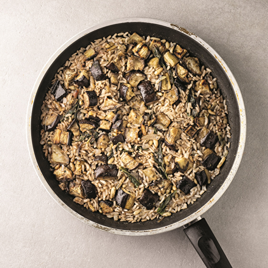 Patlıcanlı Çam Fıstıklı Pilav