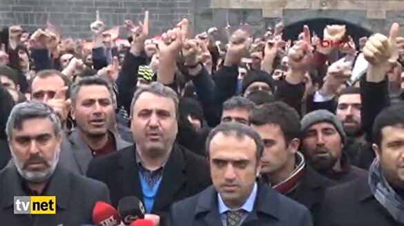 Çirkin karikatüre Diyarbakır'dan anlamlı cevap