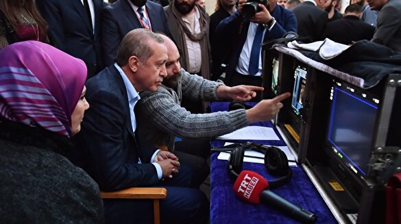 Cumhurbaşkanı Erdoğan yönetmen koltuğuna oturdu