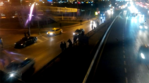 Hızla akan trafikte canlarını böyle hiçe saydılar