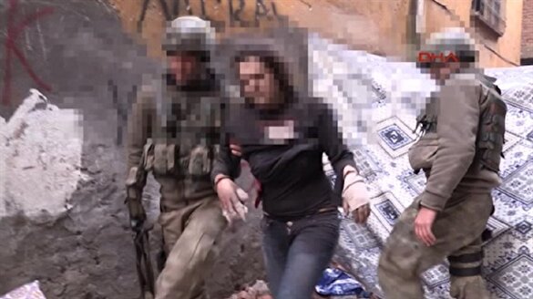 Sur'da teslim olan teröristlerin görüntüleri paylaşıldı