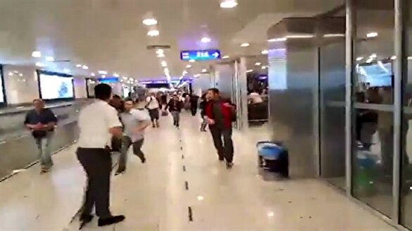 Havalimanındaki panik anları kamerada