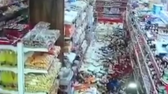 Irak'taki depremin en net hissedildiği görüntüler!