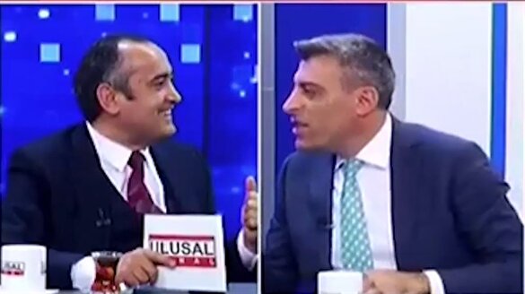 CHP'li Öztürk Yılmaz'ın canlı yayında 'zırhlı araç-telefon' imtihanı