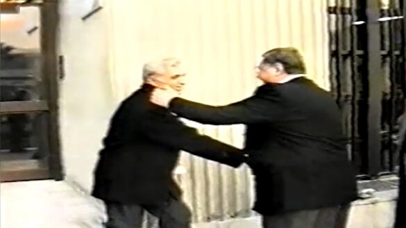 Hasan Celal Guzel Neden Oldu Doktoru Olum Nedenini Acikladi Yeni Safak