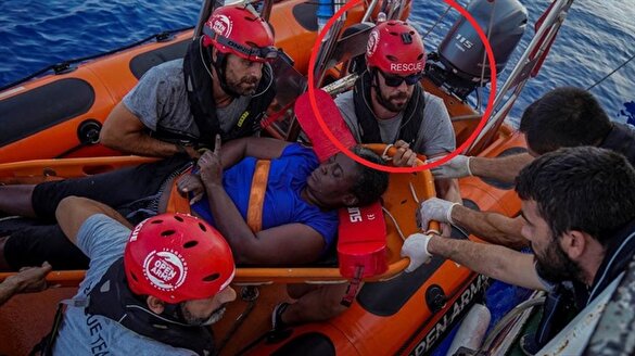 Dünya batan gemideki mültecileri kurtaran NBA yıldızını konuşuyor