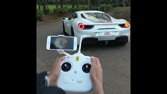 Uzaktan kumandalı Ferrari