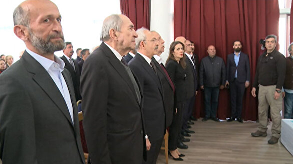 CHP'li Erdem Gül İstiklal Marşı'nı okumadı