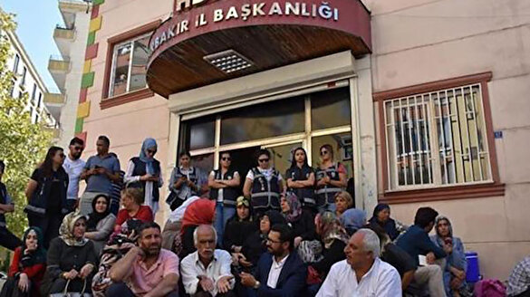 HDP’li vekil ve troller Diyarbakırlı annelerle dalga geçme kampanyası başlattı